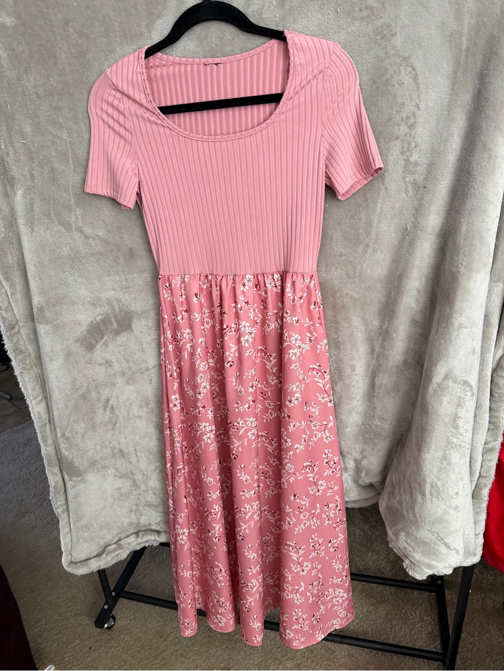SHEIN Pink Ribbed Bodice Midi Dress with Floral Skirt